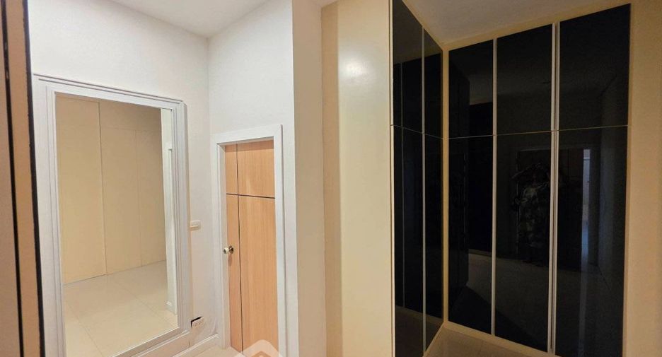 À louer et à vendre 3 chambres villa à Huay Yai, Pattaya
