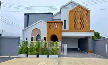 For sale 5 bedrooms villa in Huay Yai, Pattaya