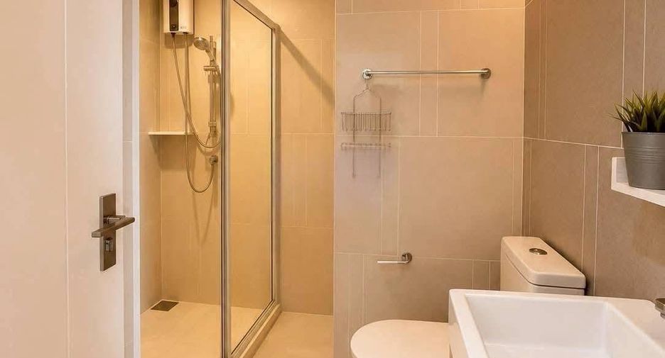 Condo en alquiler de 2 habitaciones en Bang Kho Laem, Bangkok