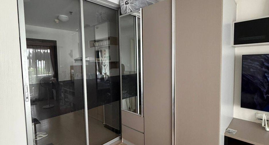 À vendre 1 chambre condo à Huai Khwang, Bangkok