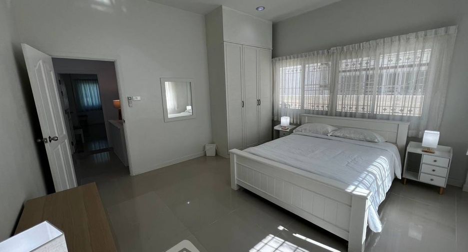 Villa zur Miete und zum Kauf mit 3 Zimmer in Bang Lamung, Chonburi