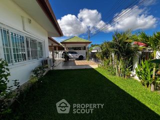 Villa zur Miete und zum Kauf mit 3 Zimmer in Bang Lamung, Chonburi