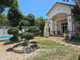 For sale 3 bedrooms villa in Bang Lamung, Chonburi