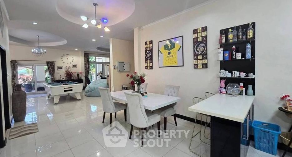 For sale 3 bedrooms villa in Bang Lamung, Chonburi