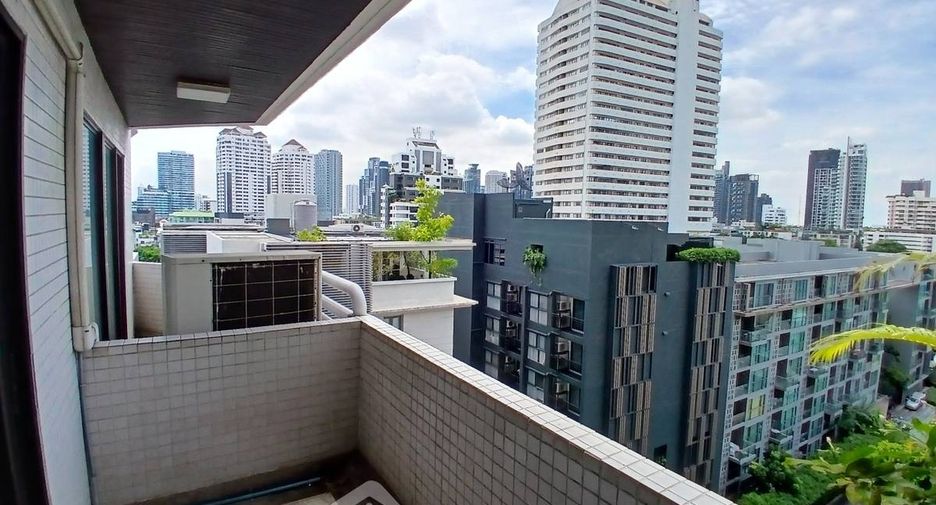 For sale 3 bedrooms condo in Watthana, Bangkok