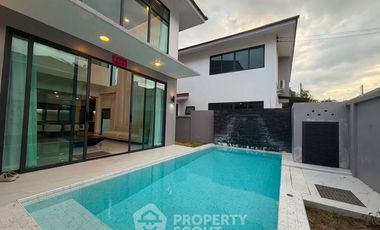 For rent 5 bedrooms villa in Bang Lamung, Chonburi