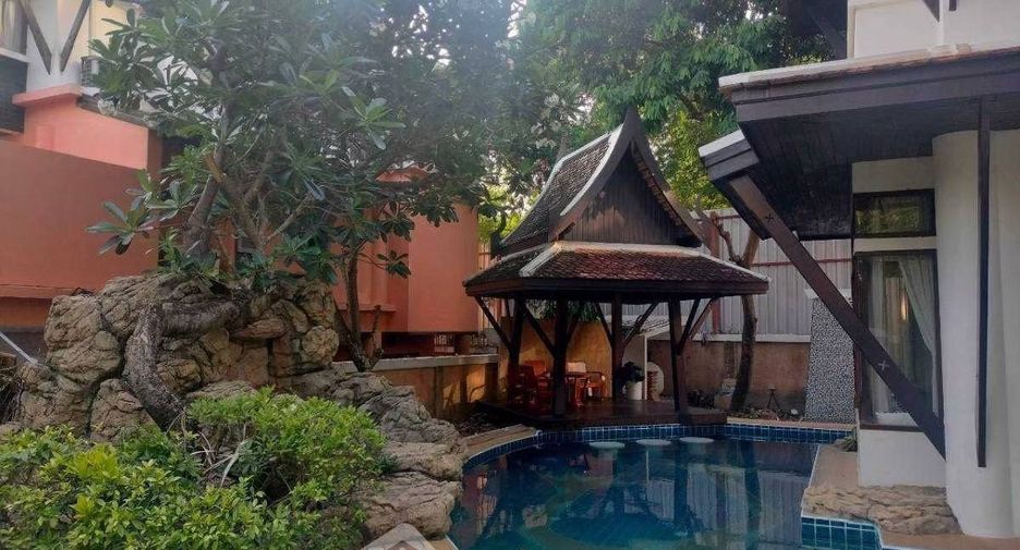 For sale 4 ベッドルーム villa in Jomtien, Pattaya