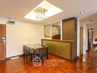Condo en venta de 3 habitaciones en Yan Nawa, Bangkok