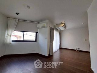 For sale 2 bedrooms condo in Bang Rak, Bangkok