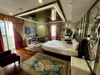 Condo en venta de 2 habitaciones en Khlong Toei, Bangkok
