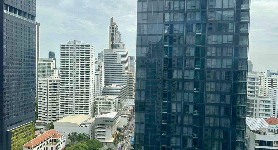 For sale 2 bedrooms condo in Khlong Toei, Bangkok