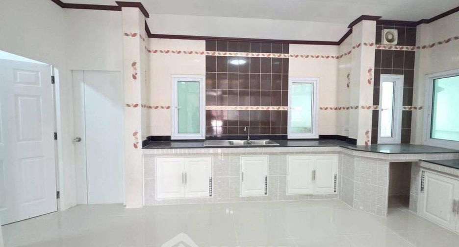 Villa zum Kauf mit 3 Zimmer in Bang Lamung, Chonburi