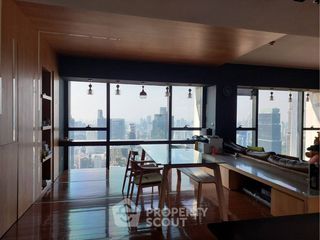 À vendre 3 chambres condo à Sathon, Bangkok