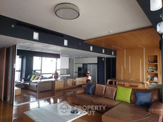 À vendre 3 chambres condo à Sathon, Bangkok