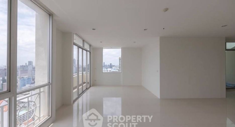Condo en venta de 3 habitaciones en Watthana, Bangkok