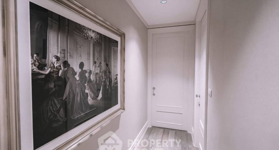 For rent 3 bedrooms apartment in Pathum Wan, Bangkok
