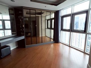 出租 3 卧室 公寓 在 Huai Khwang, 曼谷
