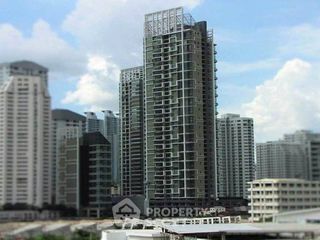 For sale 3 bedrooms condo in Khlong Toei, Bangkok