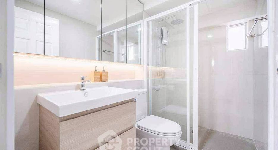 Wohnung zur Miete mit 2 Zimmer in Watthana, Bangkok