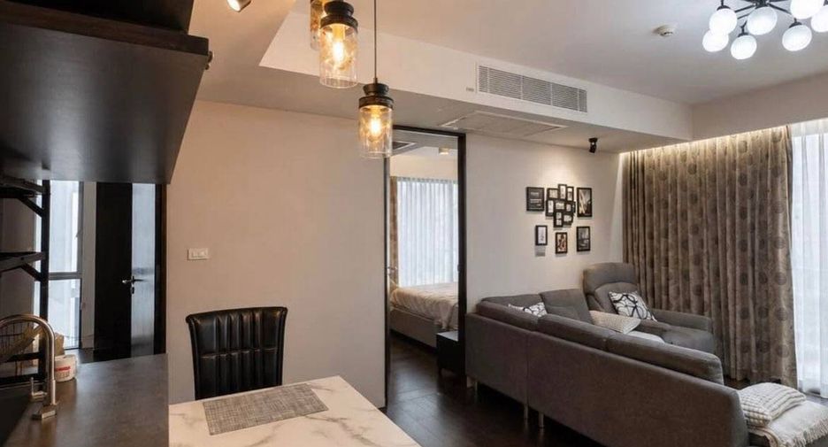 For rent 2 bedrooms condo in Watthana, Bangkok