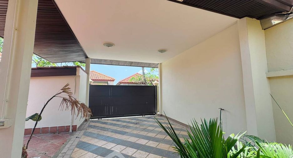 Продажа 3 спальни дом в Huay Yai, Паттайя