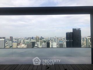 For sale 3 bedrooms condo in Khlong Toei, Bangkok