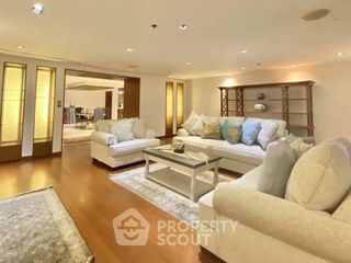 For sale 3 bedrooms condo in Watthana, Bangkok