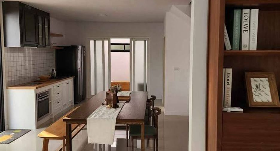 Reihenhaus zur Miete mit 4 Zimmer in Suan Luang, Bangkok