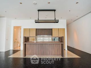 À vendre 3 chambres condo à Sathon, Bangkok