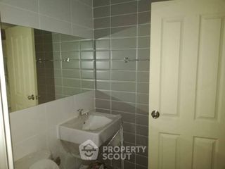 À vendre 1 chambre condo à Huai Khwang, Bangkok