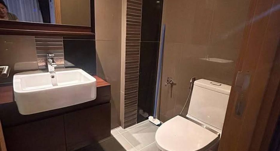 Condo en alquiler y en venta de 2 habitaciones en Watthana, Bangkok