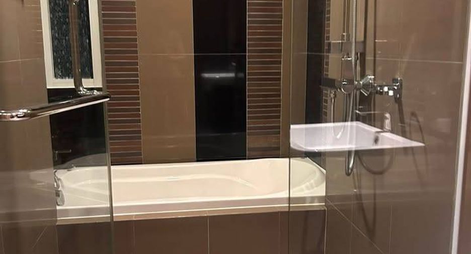 Condo en alquiler y en venta de 2 habitaciones en Watthana, Bangkok