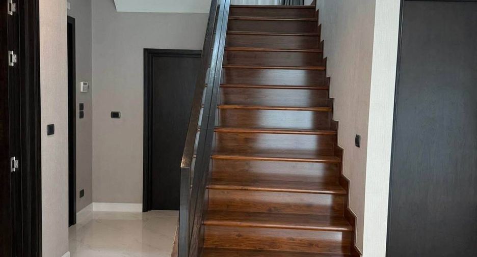 For rent 4 bedrooms house in Lat Krabang, Bangkok