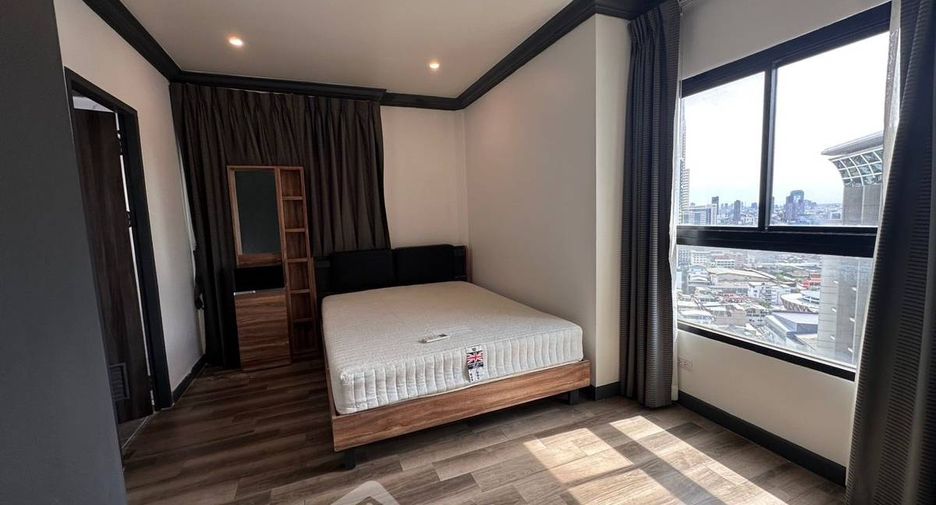 For rent 2 bedrooms condo in Pathum Wan, Bangkok