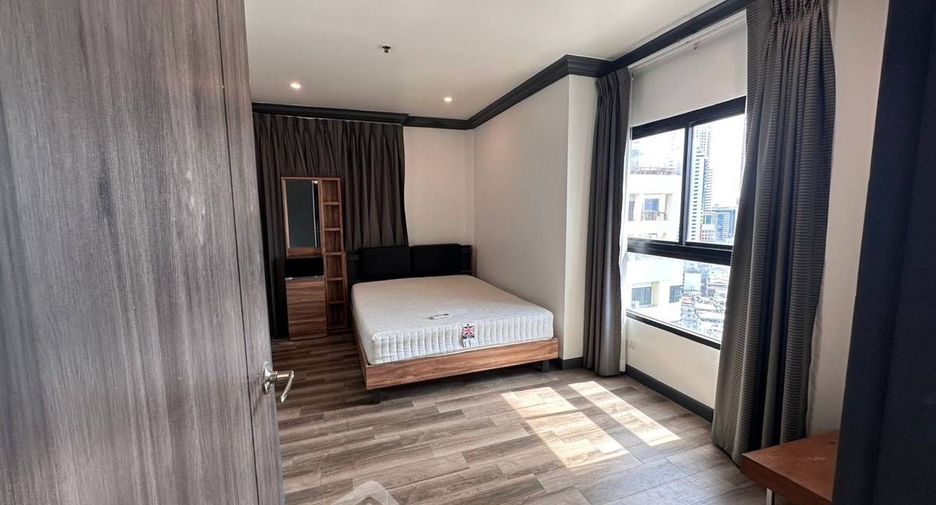 For rent 2 bedrooms condo in Pathum Wan, Bangkok