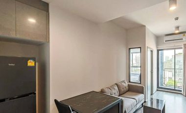 Condo en alquiler de 1 habitaciones en Bang Rak, Bangkok
