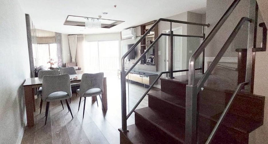 Wohnung zur Miete mit 3 Zimmer in Huai Khwang, Bangkok