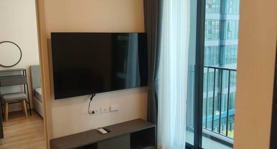 Condo en alquiler de 2 habitaciones en Huai Khwang, Bangkok