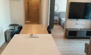 Condo en alquiler de 2 habitaciones en Huai Khwang, Bangkok