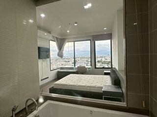 Condo en alquiler de 2 habitaciones en Ratchathewi, Bangkok