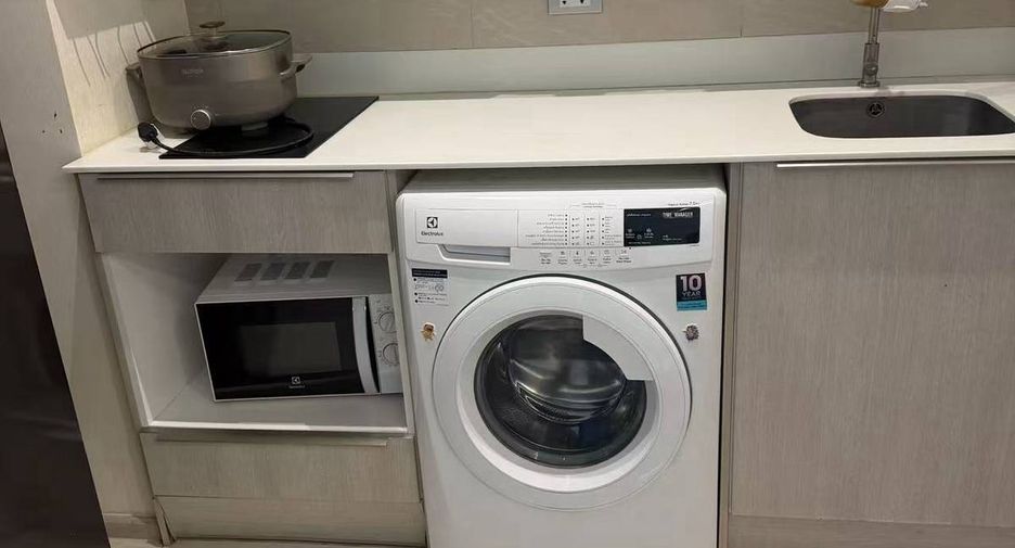 For rent 1 bed condo in Khlong Toei, Bangkok