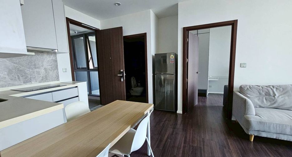 For rent 2 bedrooms condo in Bang Na, Bangkok