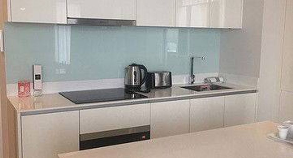 Condo en alquiler de 3 habitaciones en Watthana, Bangkok