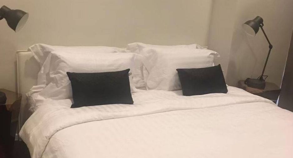 For rent 3 bedrooms condo in Watthana, Bangkok