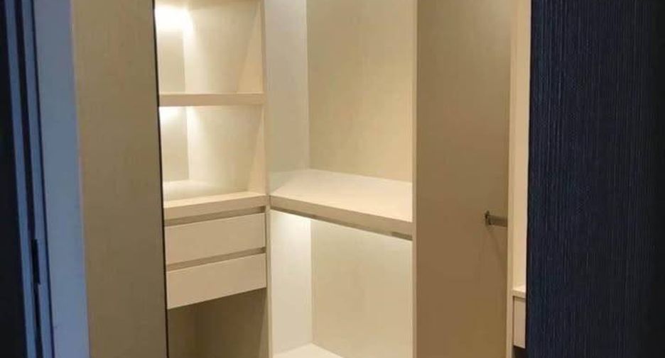 Condo en alquiler de 2 habitaciones en Bang Rak, Bangkok