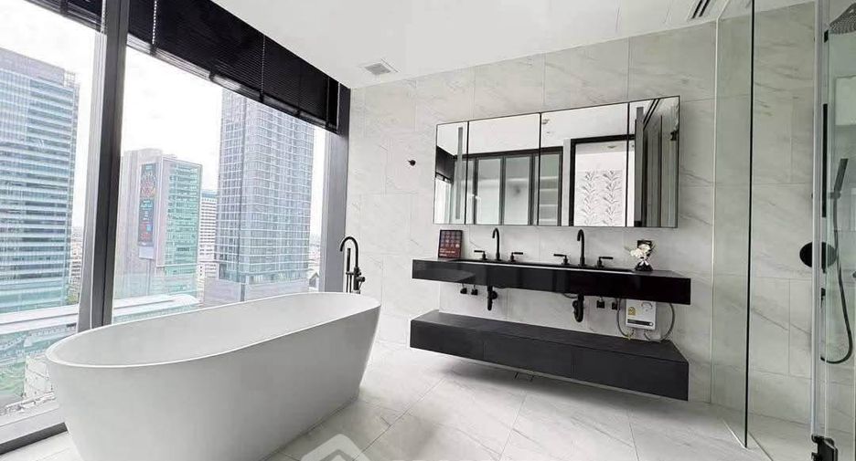 For rent 2 bedrooms condo in Sathon, Bangkok