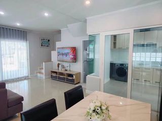 À louer 3 chambres maison à Bang Lamung, Chonburi