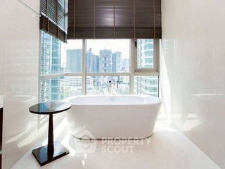 For rent 3 ベッドルーム apartment in Khlong Toei, Bangkok