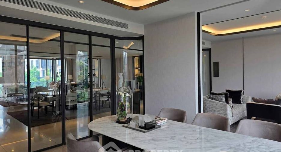À louer 2 chambres condo à Watthana, Bangkok