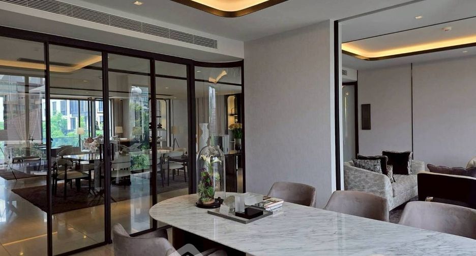 À louer 2 chambres condo à Watthana, Bangkok